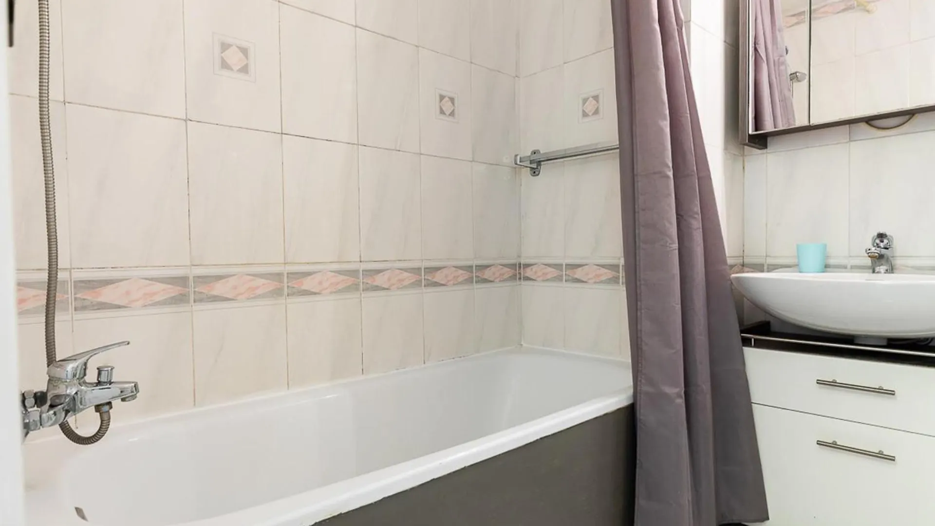 Appartamento Apartamento L'Escala, 2 Dormitorios, 4 Personas - Es-325-28 Torroella de Montgrí